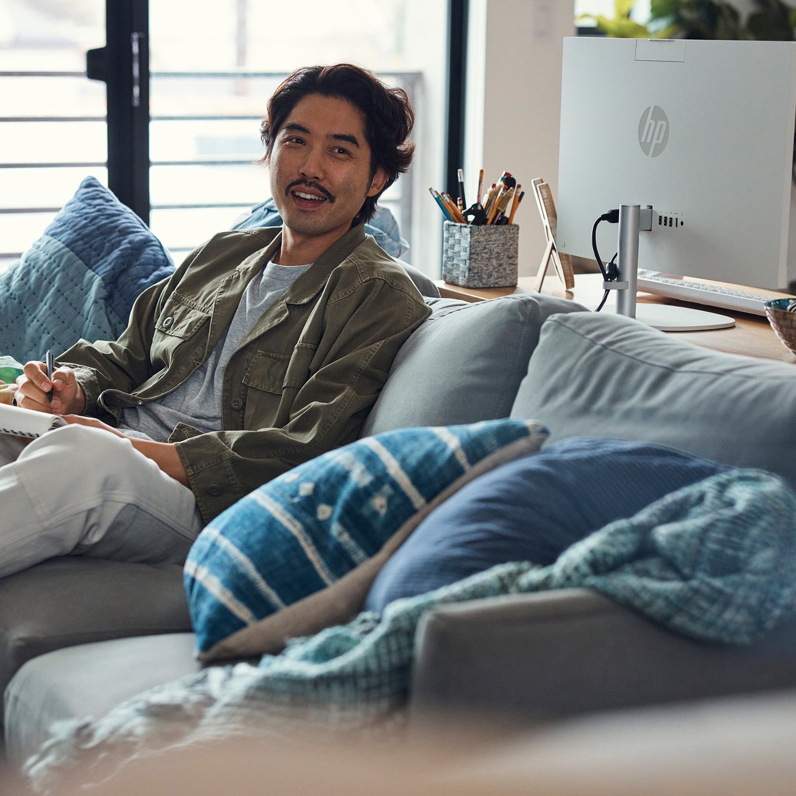 HP 23.8 inch All-in-One Desktop PC FHD Touchscreen Intel i3 , 8GB, 256GB SSD Windows 11 Home Shell White - Image 7